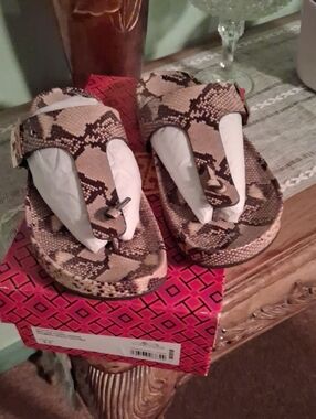 NIB - Tory Burch Snake Print Thong Sandals - Neutral Tones